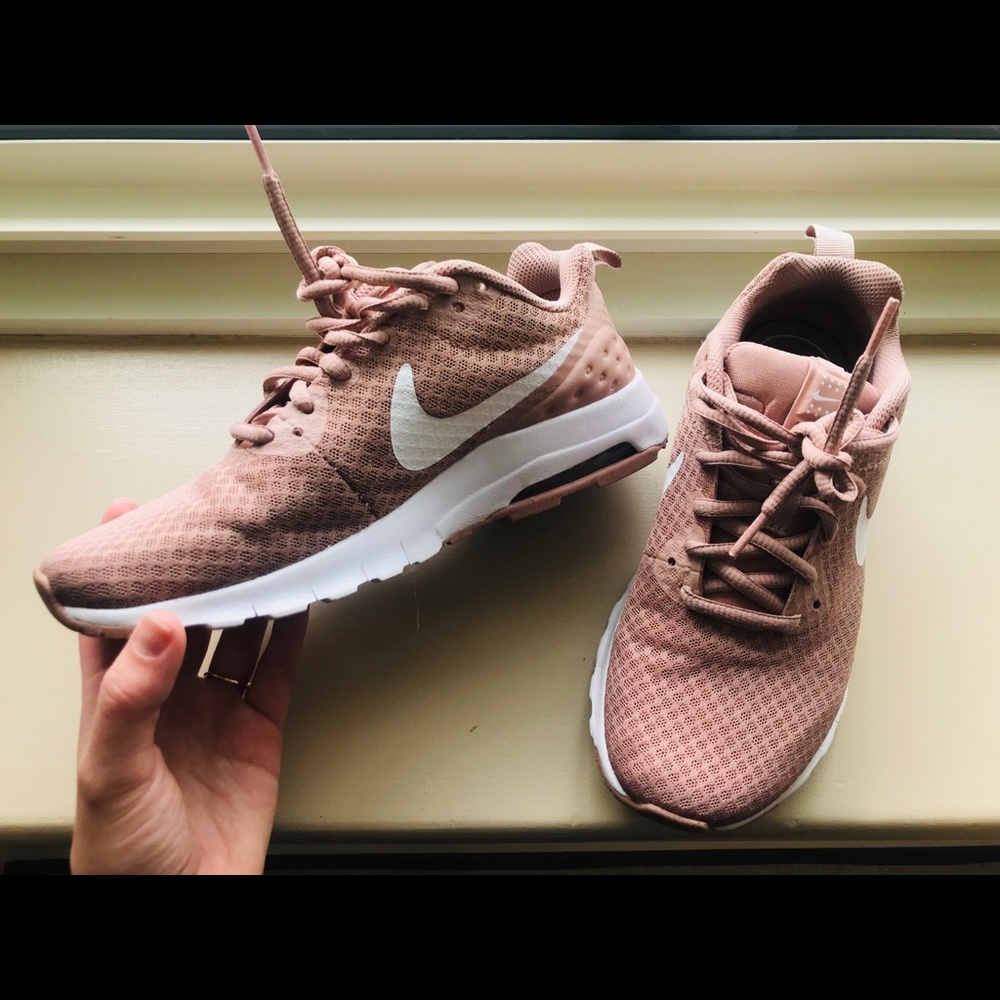 Womens nike sneakers